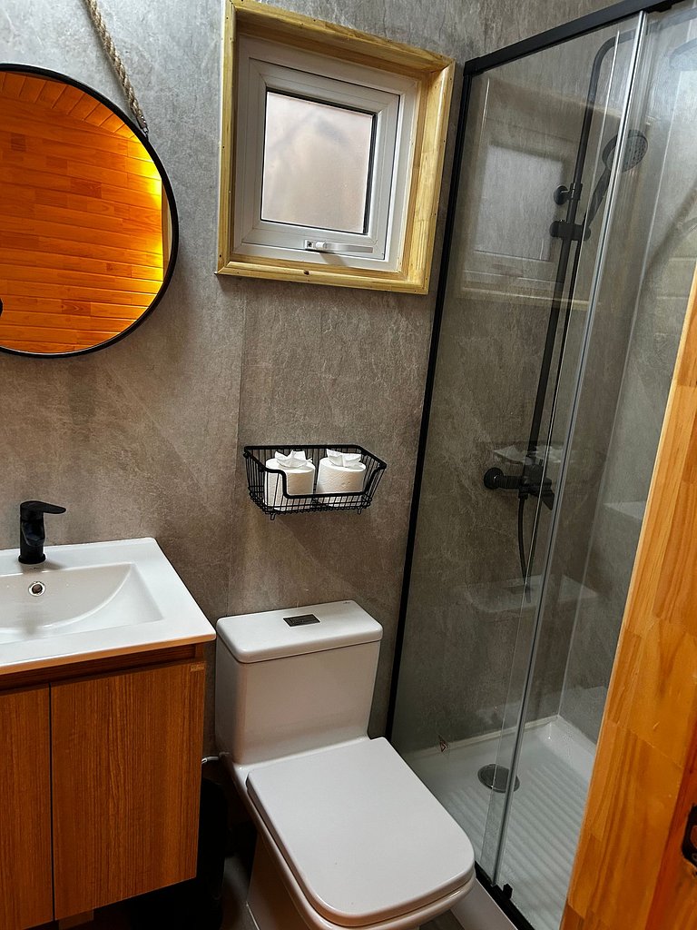 Container con opción de tina temperada