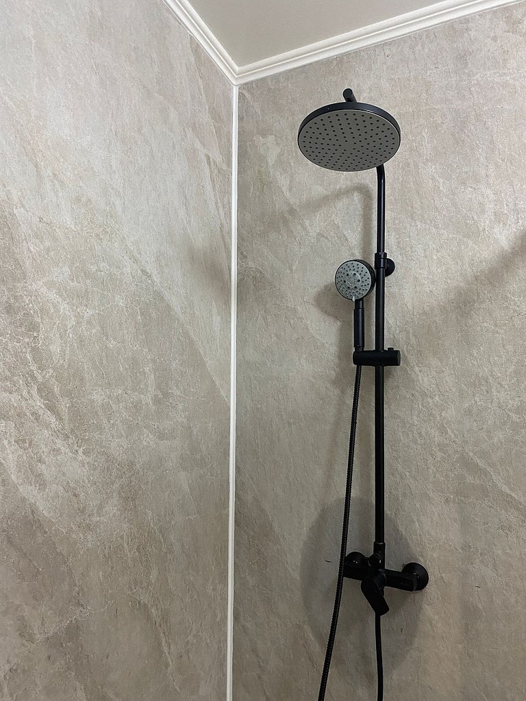 Container con tina temperada