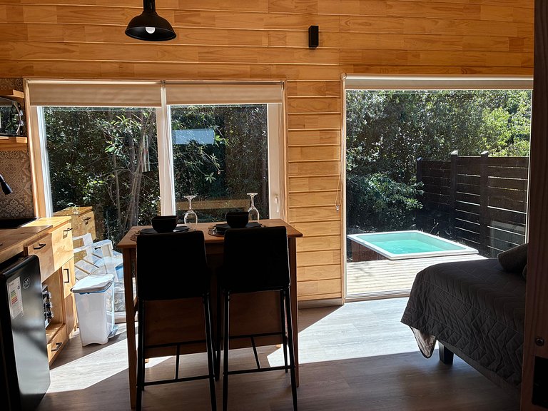 Container con tina temperada