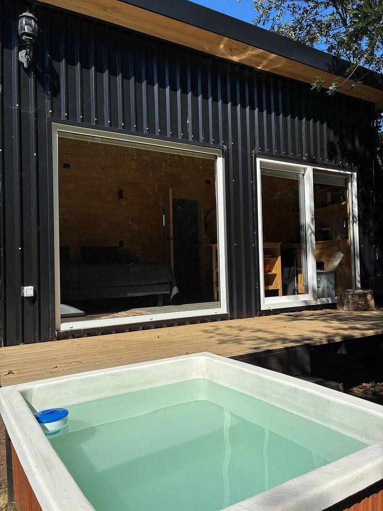 Container con tina temperada